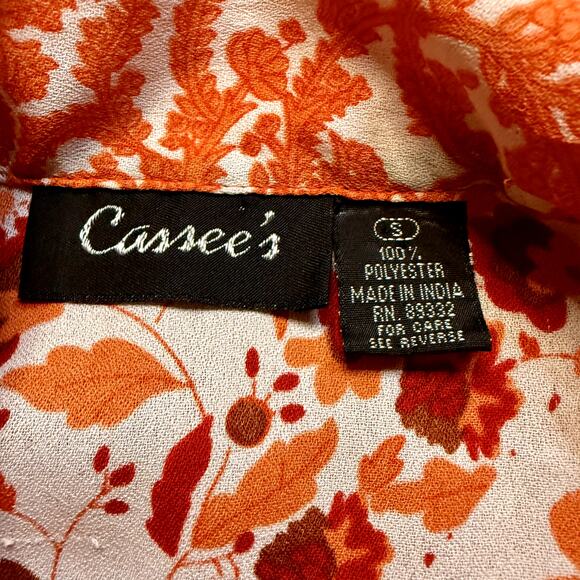 Cassee's Size Small Vintage Floral Quilt Patterned Button Down - Picture 2 of 3